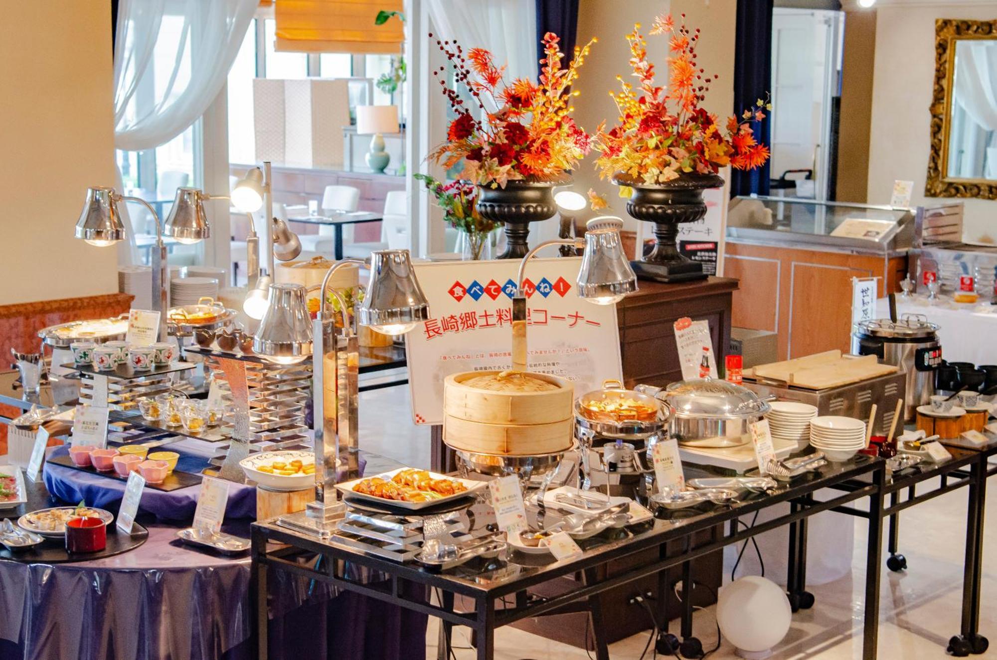 فندق ووترمارك نجاسكي هوس تن بوش ساسيبو المظهر الخارجي الصورة A buffet at a hotel